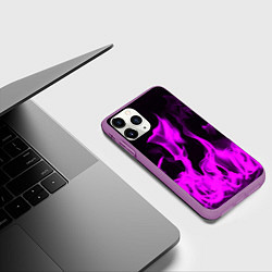 Чехол iPhone 11 Pro матовый Неоновый огонь в дыму, цвет: 3D-фиолетовый — фото 2
