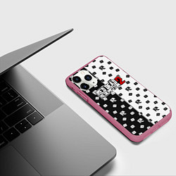 Чехол iPhone 11 Pro матовый Red Dead Redemption 2 pattern, цвет: 3D-малиновый — фото 2