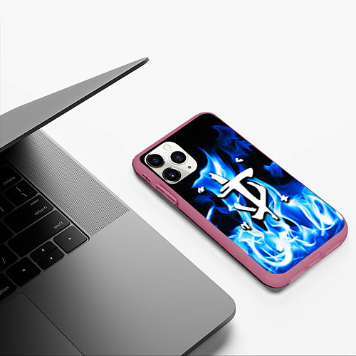 Чехол iPhone 11 Pro матовый Doom fire logo steel / 3D-Малиновый – фото 3