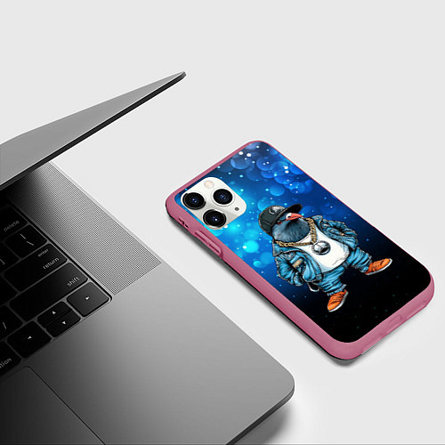 Чехол iPhone 11 Pro матовый Голубь гангстер / 3D-Малиновый – фото 3