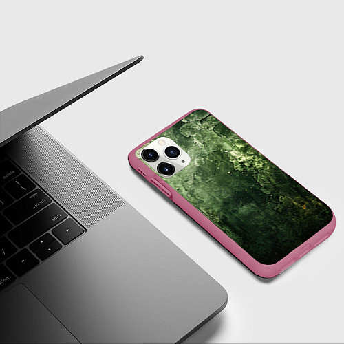 Чехол iPhone 11 Pro матовый Зеленый камуфляж с эффектом старины / 3D-Малиновый – фото 3
