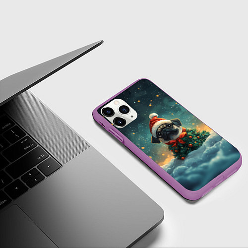 Чехол iPhone 11 Pro матовый Новогодний мопс в ветках елки / 3D-Фиолетовый – фото 3