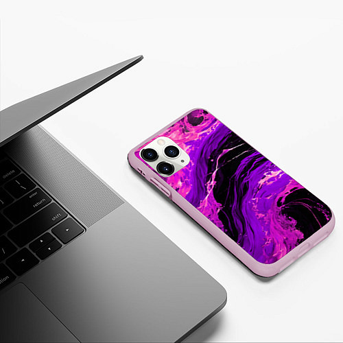 Чехол iPhone 11 Pro матовый Фиолетовые брызги на чёрном фоне / 3D-Розовый – фото 3