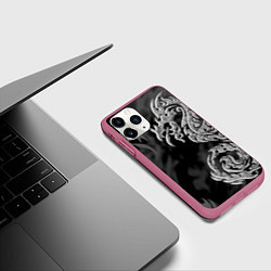 Чехол iPhone 11 Pro матовый Серый дракон трайбл, цвет: 3D-малиновый — фото 2