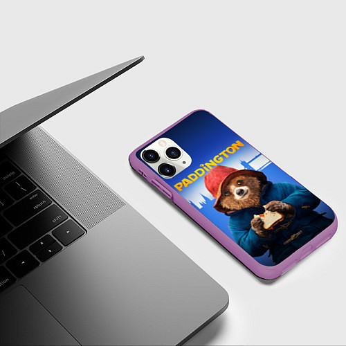 Чехол iPhone 11 Pro матовый Приключения Паддингтона / 3D-Фиолетовый – фото 3