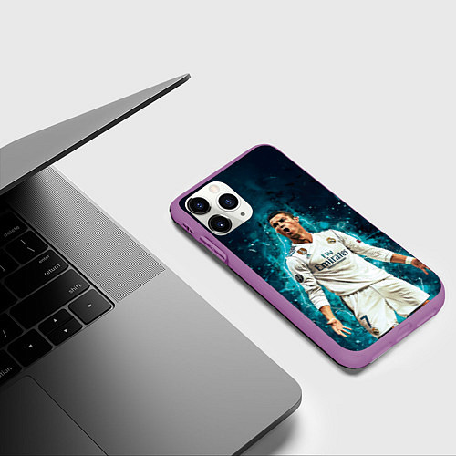 Чехол iPhone 11 Pro матовый Мадрид - Роналдо / 3D-Фиолетовый – фото 3