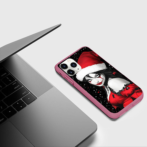 Чехол iPhone 11 Pro матовый Злодейка скоморох в шапке Санты новогодняя / 3D-Малиновый – фото 3