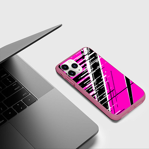 Чехол iPhone 11 Pro матовый Чёрно-белые глитч полосы на розовом фоне / 3D-Малиновый – фото 3