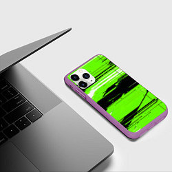 Чехол iPhone 11 Pro матовый Горизонтальные чёрно-белые линии на зелёном фоне, цвет: 3D-фиолетовый — фото 2