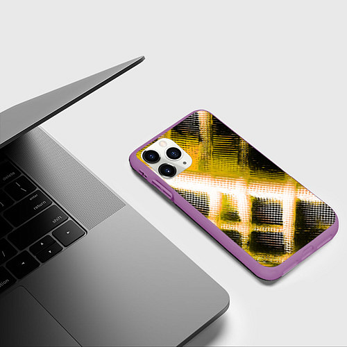 Чехол iPhone 11 Pro матовый Жёлтая сеть на чёрном фоне / 3D-Фиолетовый – фото 3