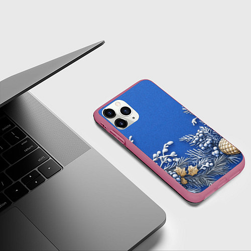 Чехол iPhone 11 Pro матовый Новогодние веточки / 3D-Малиновый – фото 3