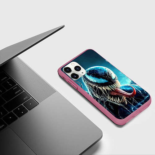 Чехол iPhone 11 Pro матовый Venom in metropolis - ai art neon fantasy / 3D-Малиновый – фото 3