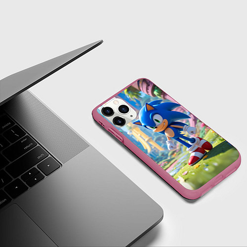 Чехол iPhone 11 Pro матовый Соник на зеленой лужайке / 3D-Малиновый – фото 3