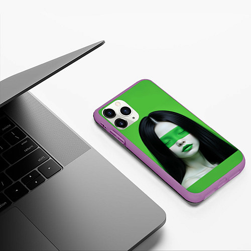 Чехол iPhone 11 Pro матовый Pop art девушка на зеленом фоне / 3D-Фиолетовый – фото 3