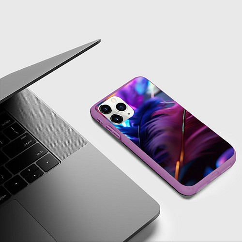 Чехол iPhone 11 Pro матовый Перья неоновой птицы / 3D-Фиолетовый – фото 3