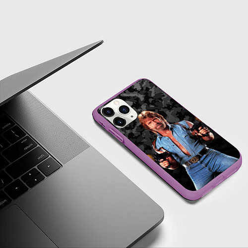 Чехол iPhone 11 Pro матовый Чак стреляет с узи / 3D-Фиолетовый – фото 3