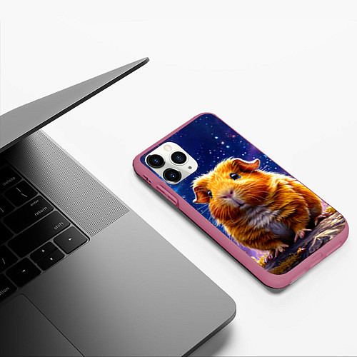 Чехол iPhone 11 Pro матовый Морская свинка в космосе / 3D-Малиновый – фото 3