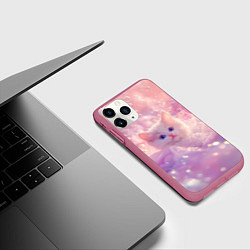 Чехол iPhone 11 Pro матовый Котенок в пузырях, цвет: 3D-малиновый — фото 2