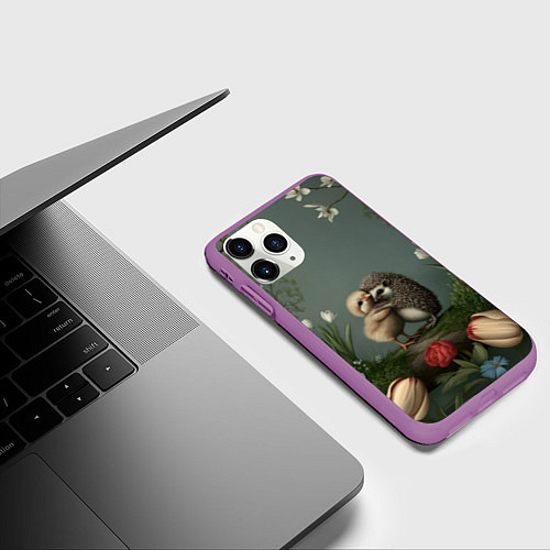 Чехол iPhone 11 Pro матовый Ежик и цыпленок обнимаются / 3D-Фиолетовый – фото 3