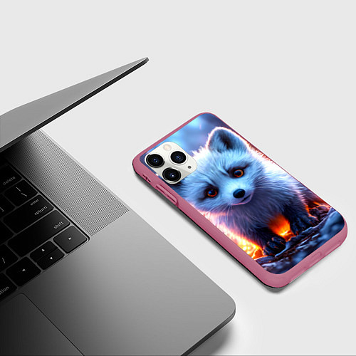 Чехол iPhone 11 Pro матовый Песец в искрах / 3D-Малиновый – фото 3