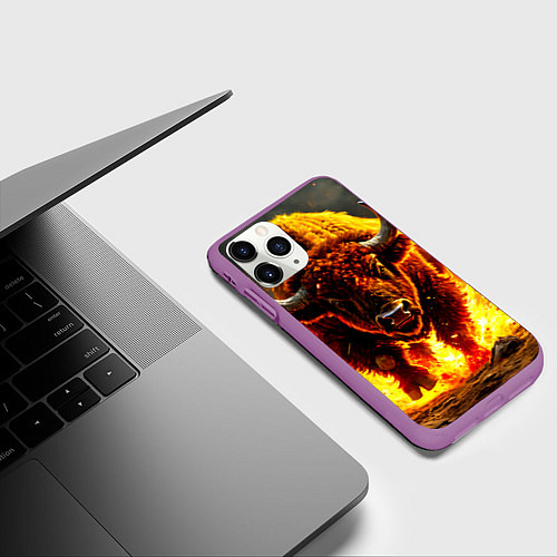Чехол iPhone 11 Pro матовый Буйвол в огне / 3D-Фиолетовый – фото 3