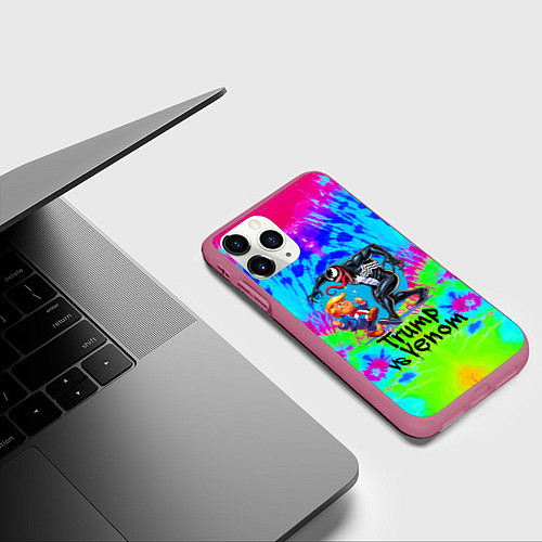 Чехол iPhone 11 Pro матовый Дональд Трамп против Венома / 3D-Малиновый – фото 3