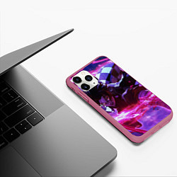 Чехол iPhone 11 Pro матовый Клинок рассекающий демонов - аниме, цвет: 3D-малиновый — фото 2