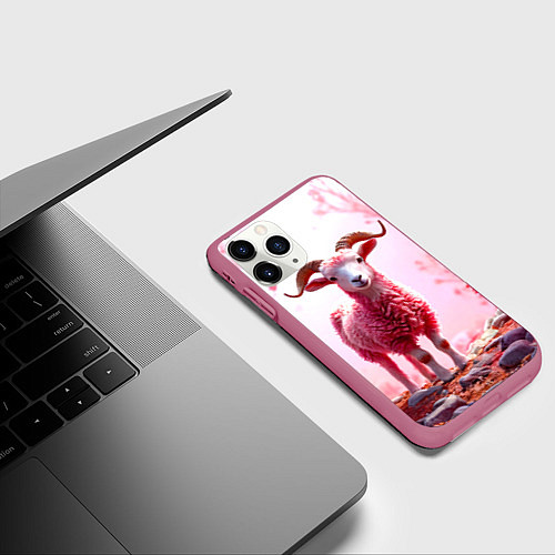 Чехол iPhone 11 Pro матовый Козел в розовом / 3D-Малиновый – фото 3