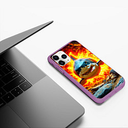 Чехол iPhone 11 Pro матовый Акула в огне, цвет: 3D-фиолетовый — фото 2