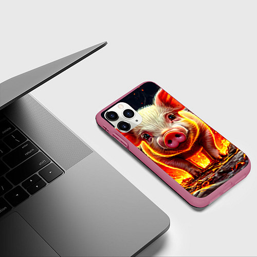 Чехол iPhone 11 Pro матовый Свинка в огне / 3D-Малиновый – фото 3