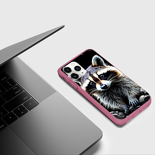 Чехол iPhone 11 Pro матовый Енот на черном / 3D-Малиновый – фото 3