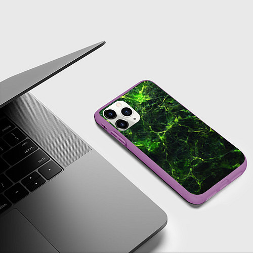 Чехол iPhone 11 Pro матовый Зеленая ядовитая текстура / 3D-Фиолетовый – фото 3