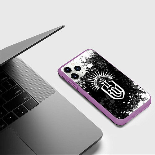 Чехол iPhone 11 Pro матовый Kingdom come 2 - белые брызги / 3D-Фиолетовый – фото 3