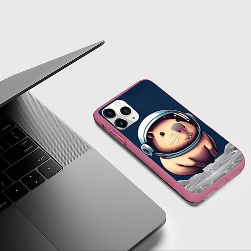 Чехол iPhone 11 Pro матовый Капибара космонавт в космосе / 3D-Малиновый – фото 3