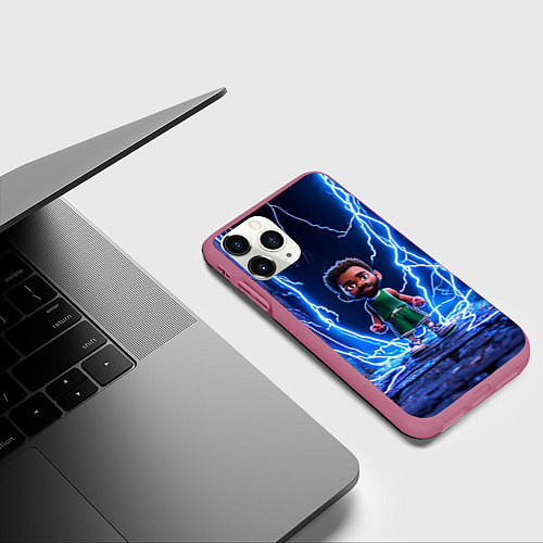 Чехол iPhone 11 Pro матовый Браун Джейлен в разрядах молний / 3D-Малиновый – фото 3