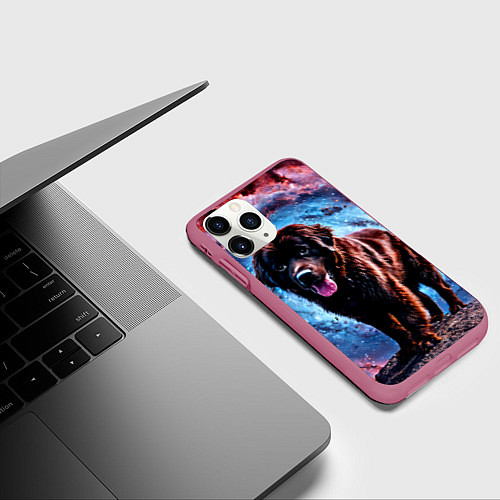 Чехол iPhone 11 Pro матовый Ньюфаундленд в космосе / 3D-Малиновый – фото 3