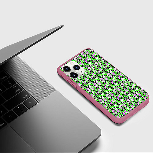 Чехол iPhone 11 Pro матовый Киберпанк шестиугольники зелёные / 3D-Малиновый – фото 3