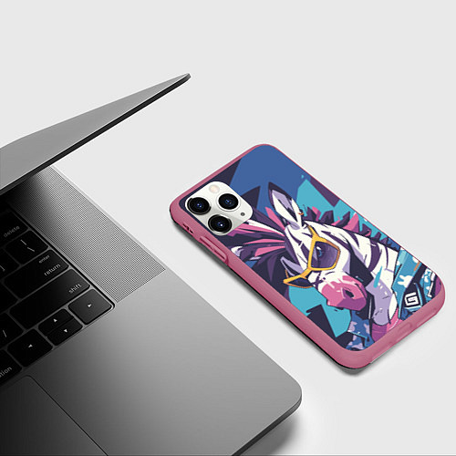 Чехол iPhone 11 Pro матовый Модная зебра / 3D-Малиновый – фото 3