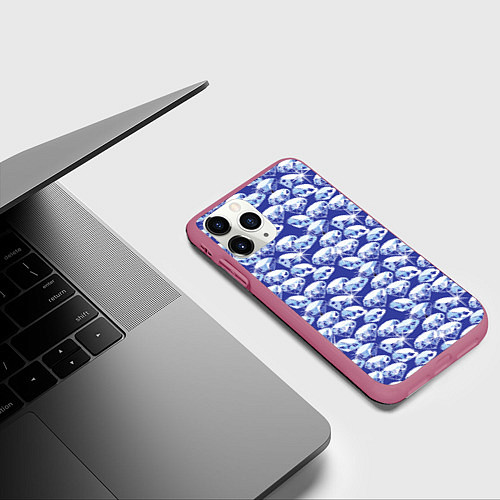 Чехол iPhone 11 Pro матовый Голубые бриллианты / 3D-Малиновый – фото 3