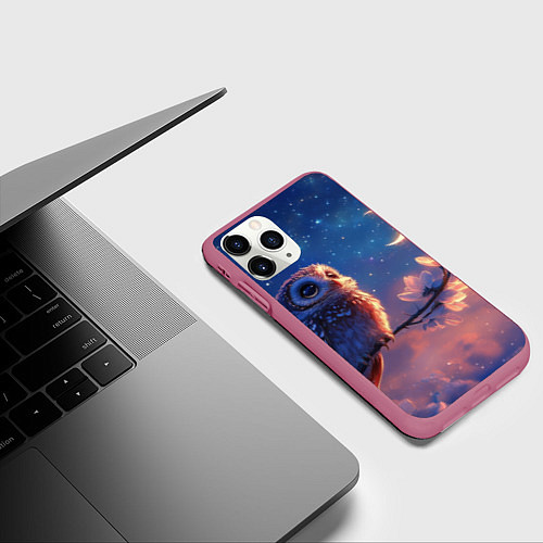 Чехол iPhone 11 Pro матовый Сова на фоне ночного неба / 3D-Малиновый – фото 3