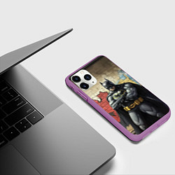 Чехол iPhone 11 Pro матовый Бэтмен на фоне стены, цвет: 3D-фиолетовый — фото 2