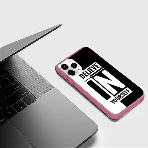 Чехол iPhone 11 Pro матовый Верь в себя надпись черно белая / 3D-Малиновый – фото 3