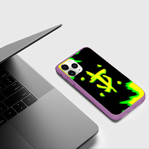 Чехол iPhone 11 Pro матовый Doom огненное лого краски / 3D-Фиолетовый – фото 3