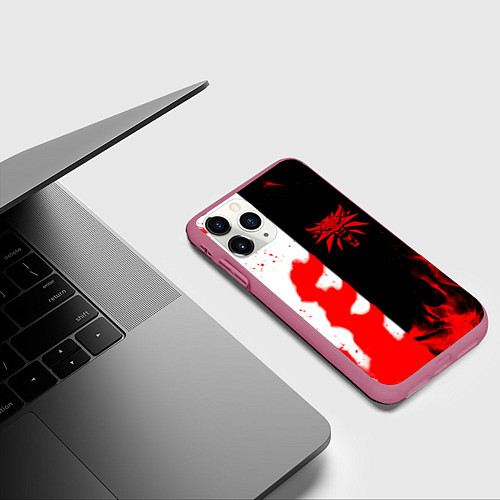 Чехол iPhone 11 Pro матовый Ведьмак огненный / 3D-Малиновый – фото 3