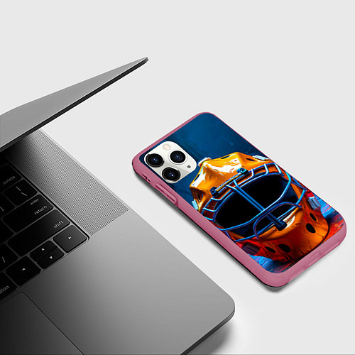 Чехол iPhone 11 Pro матовый Маска голкипера / 3D-Малиновый – фото 3