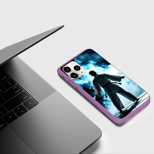 Чехол iPhone 11 Pro матовый Айкидоист в дыму / 3D-Фиолетовый – фото 3