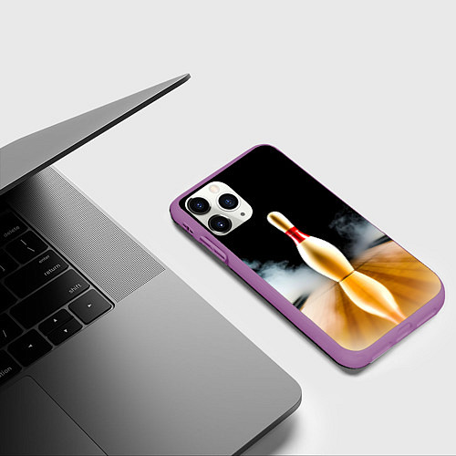 Чехол iPhone 11 Pro матовый Кегля в белом дыму / 3D-Фиолетовый – фото 3