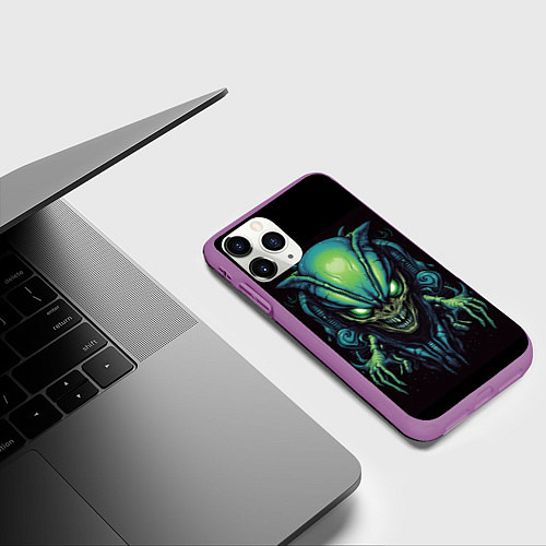 Чехол iPhone 11 Pro матовый Пришелец с большой головой / 3D-Фиолетовый – фото 3