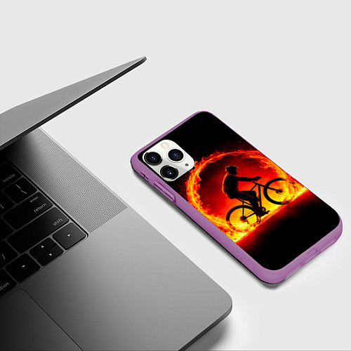 Чехол iPhone 11 Pro матовый Трековый велосипедист в огне / 3D-Фиолетовый – фото 3