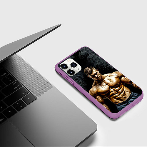 Чехол iPhone 11 Pro матовый Бодибилдер на черном / 3D-Фиолетовый – фото 3